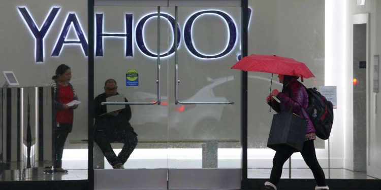 Bay Area Tech Fixture Yahoo Will Lay Off 20 Of Staff Cut Advertising Team In Half 63E85Aae520E2