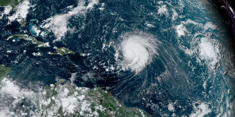 Hurricane Lee Hyperintensification Raises Concerns Among Climate Experts 64Fdece25Eaa1