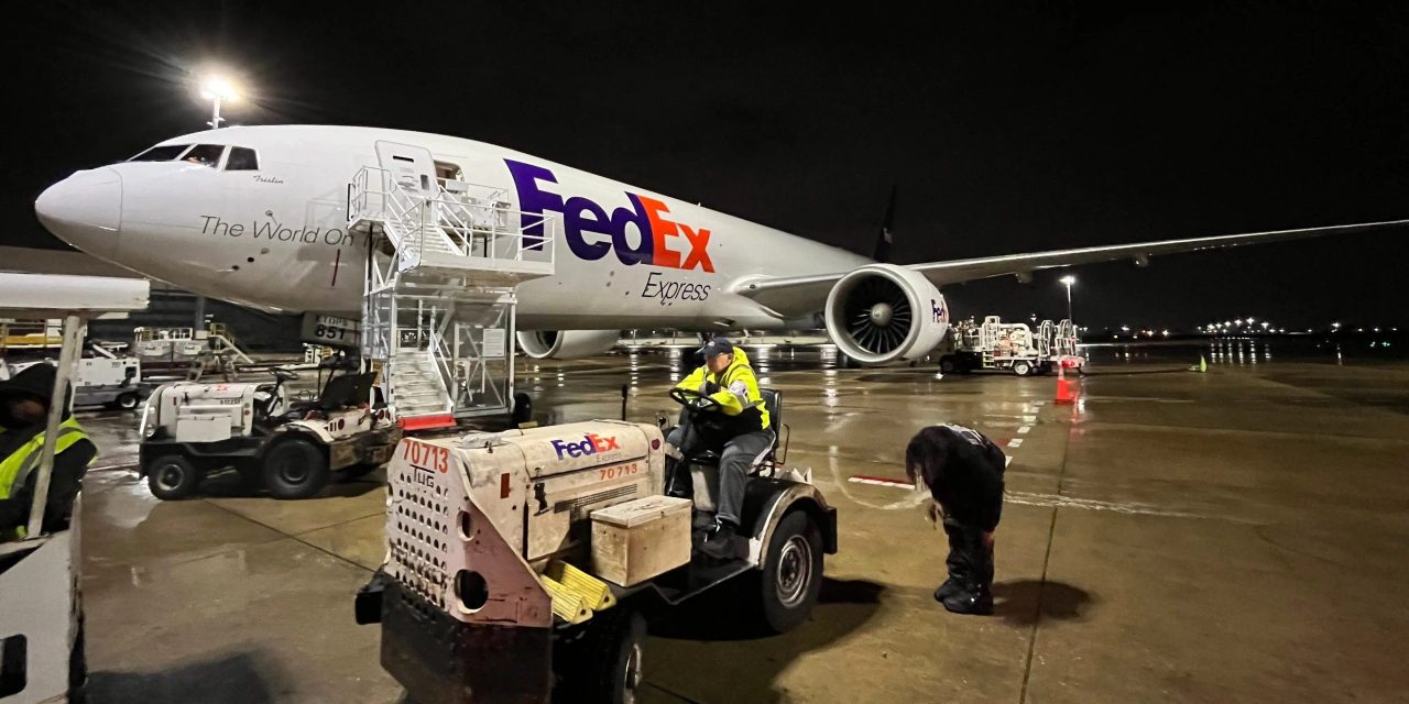 Fedex Asks Pilots To Fly For American Airlines As Freight Demand Drops 654A18Fdcc239 Scaled