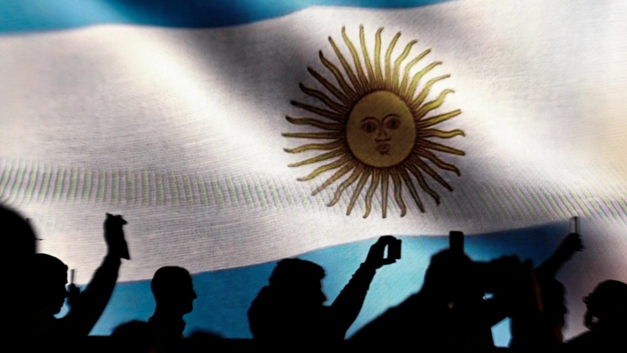 In Tight Election Race Argentina Must Choose Between Far Right And Peronist Candidates 65589869E87C4